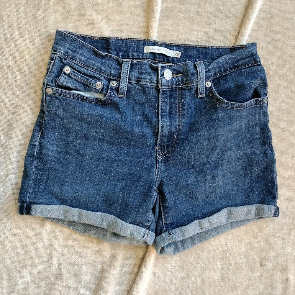 Levi Mid Length Jean Shorts Size 26